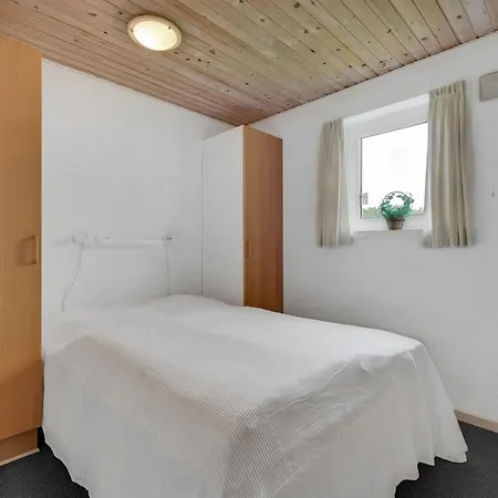 Vakantiehuis Pernilla - 2km From The Sea By Interhome Blåvand