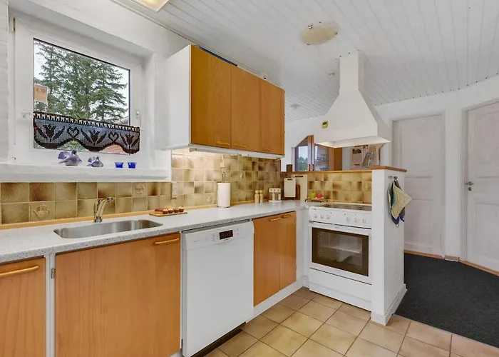 Holiday home Pernilla - 2km From The Sea By Interhome *